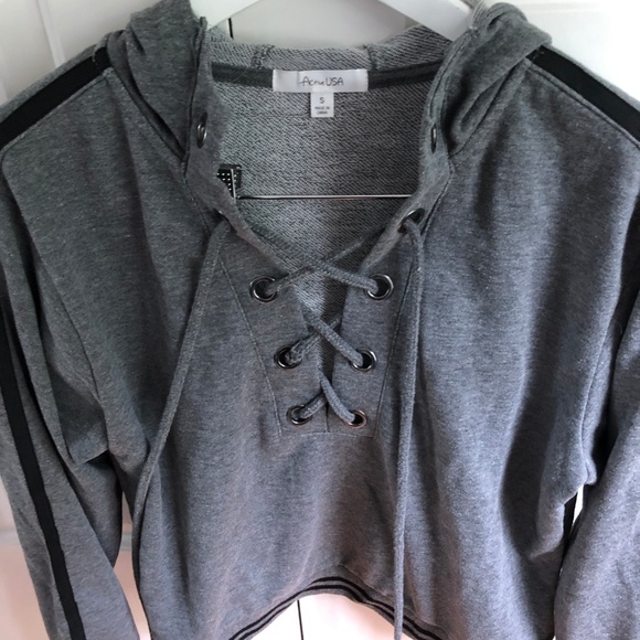 Cropped Grey Sweat Shirt Size S - Picture 4 of 4